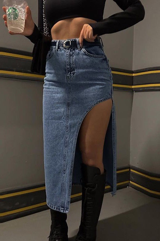 Thigh slit denim skirt